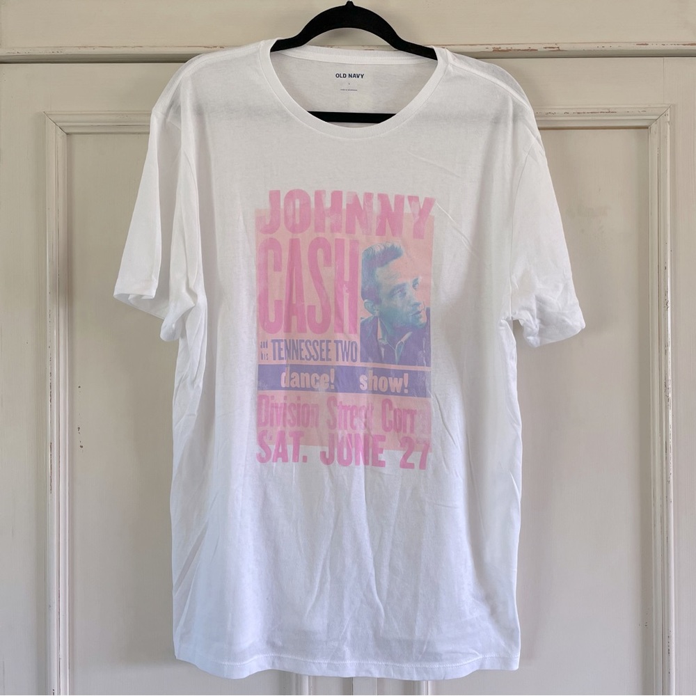 NWT Johnny Cash t-shirt Old Navy unisex Large